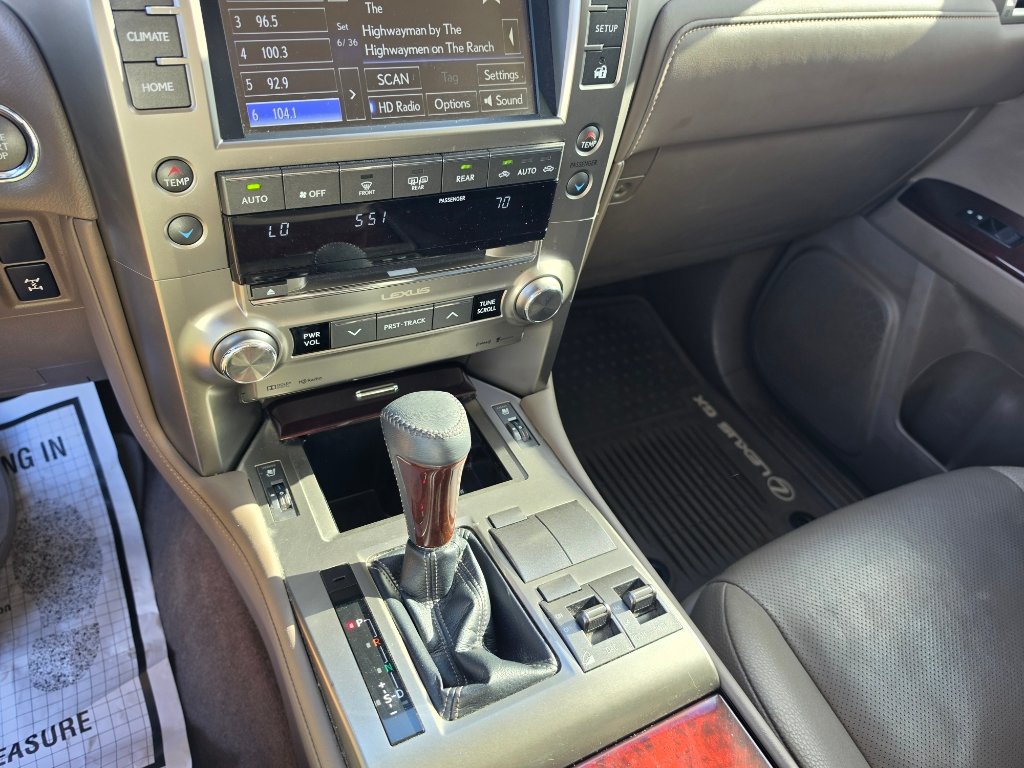 Used 2017 Lexus GX 460 Premium w/ Premium Package AWD/4WD image 10