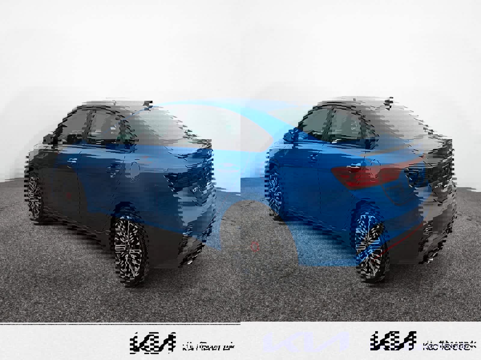 Used 2023 Kia Forte GT w/ GT2 Package image 3