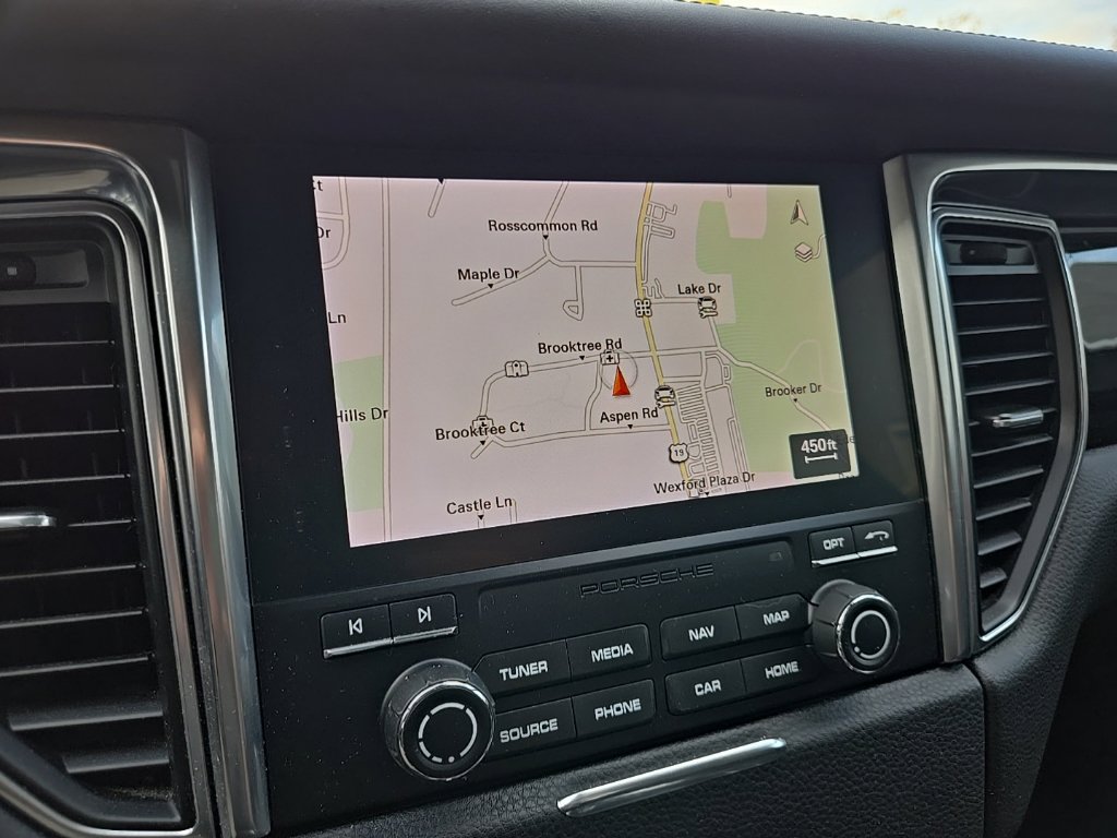 Used 2018 Porsche Macan Sport Edition AWD/4WD image 14