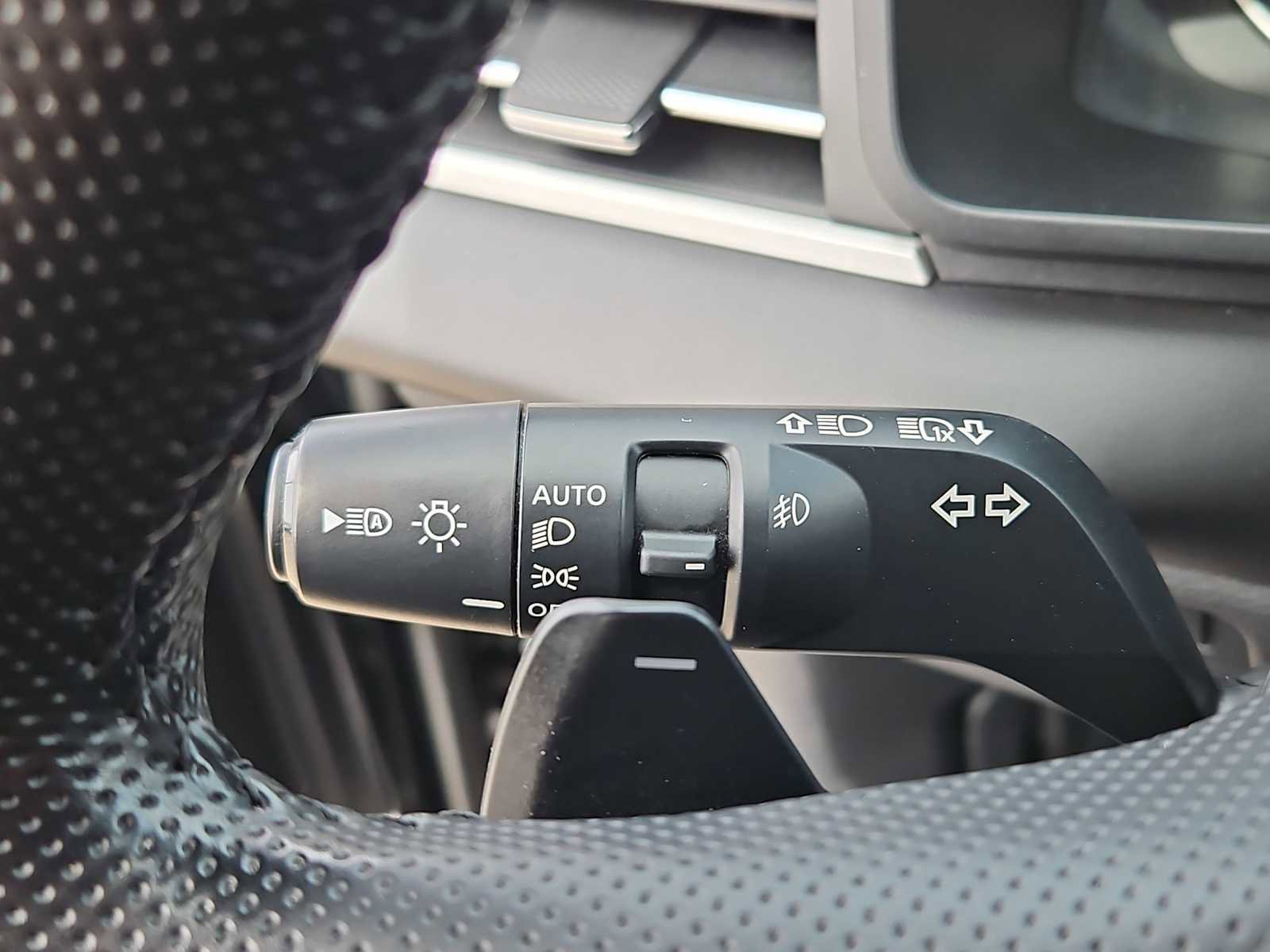 Used 2024 Mitsubishi Outlander SE AWD/4WD image 26