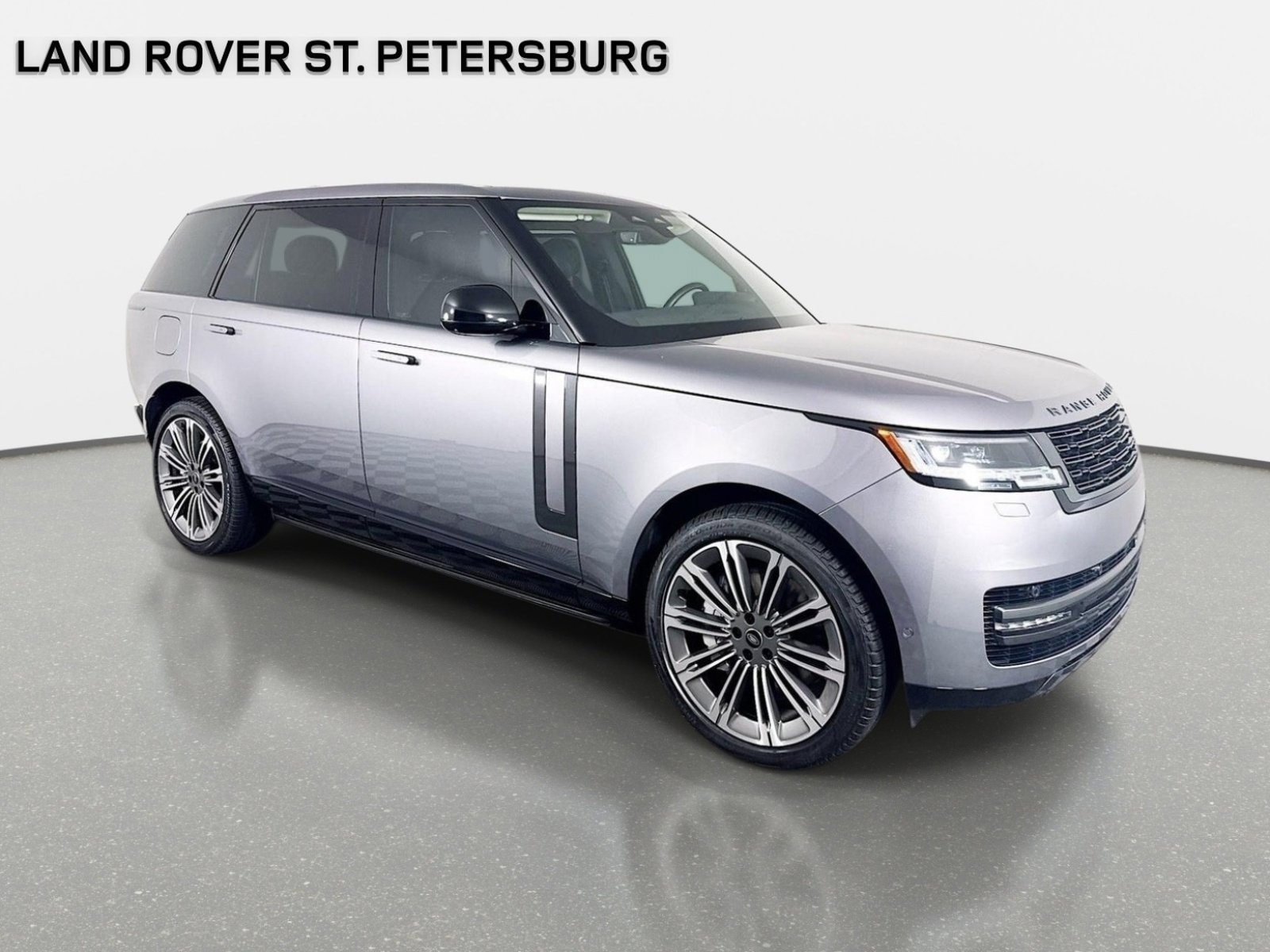Certified 2025 Land Rover Range Rover Long Wheelbase SE AWD/4WD image 3