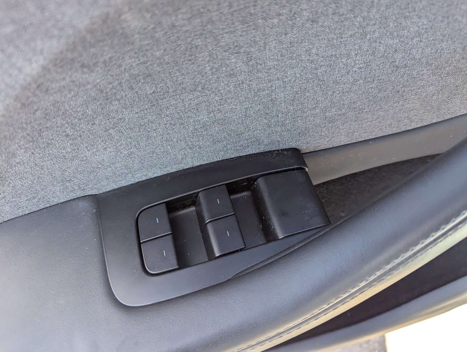 Used 2024 Tesla Model 3 Standard Range image 27