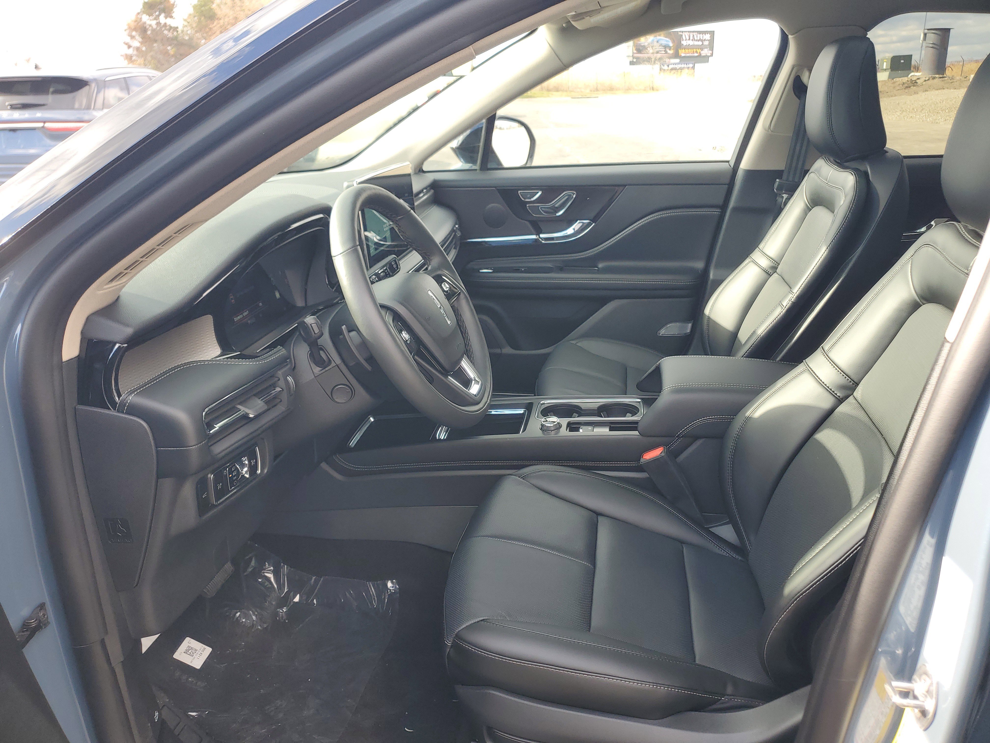 New 2026 Lincoln Corsair Reserve w/ Jet Appearance Package image 12