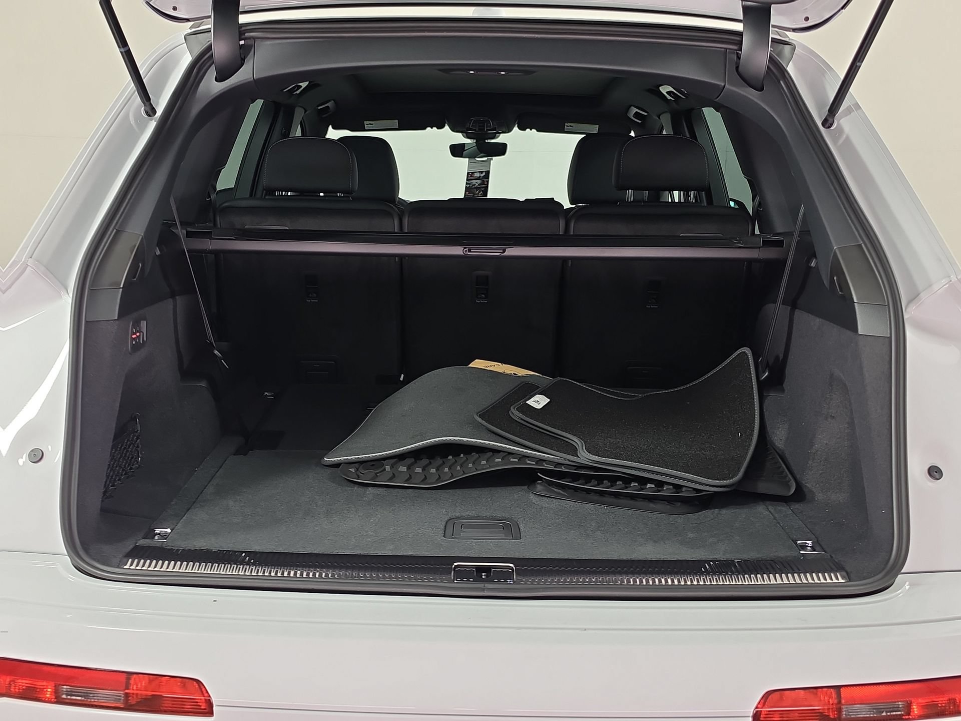 New 2026 Audi Q7 2.0T Premium AWD/4WD image 11