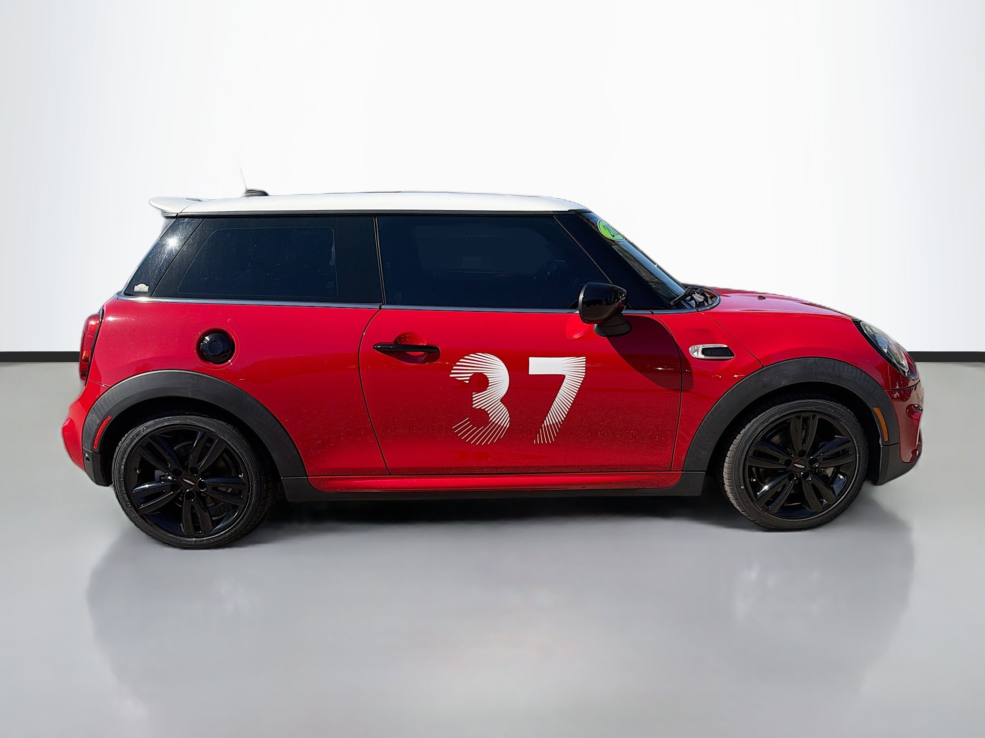 Used 2021 MINI Cooper S w/ 6.5" Touchscreen Package image 2