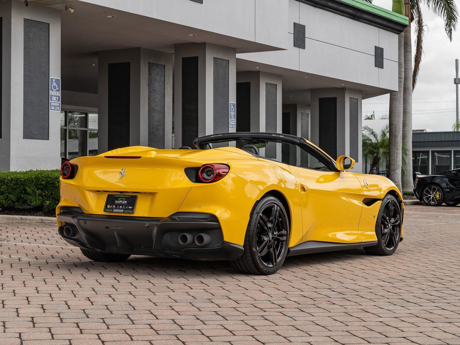 Used 2022 Ferrari Portofino M image 3