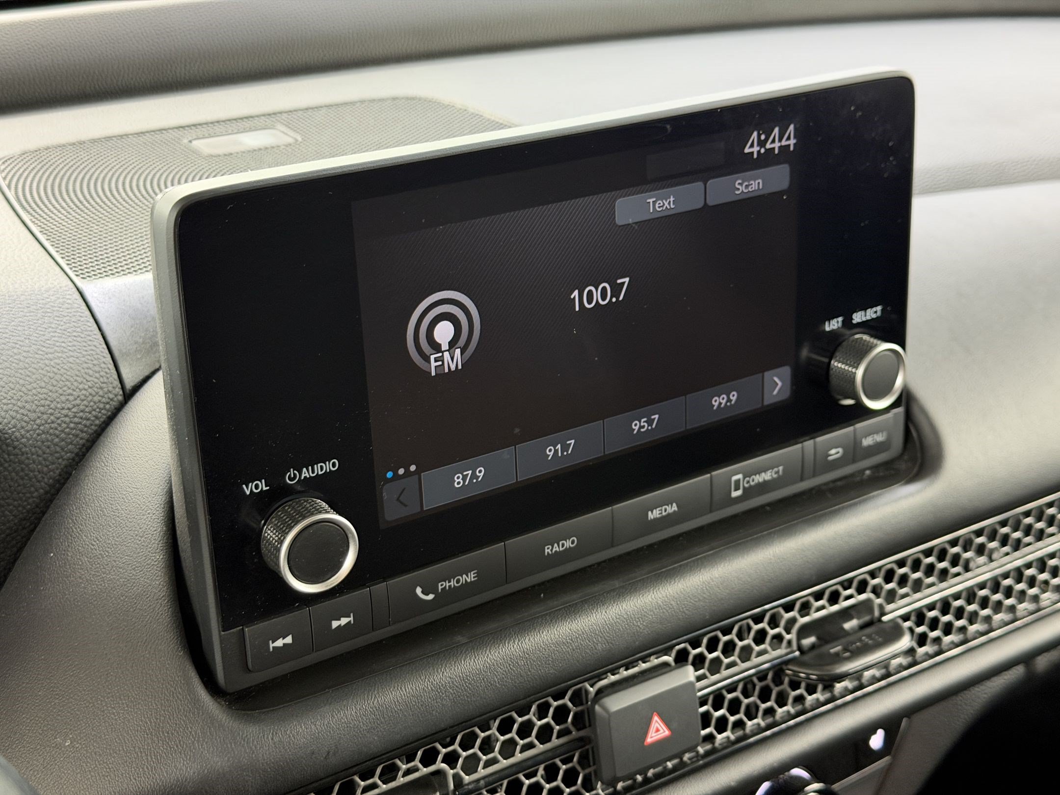 Certified 2025 Honda HR-V Sport image 20