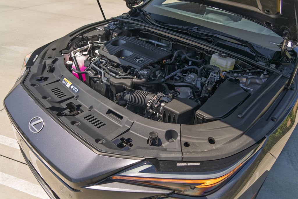 New 2026 Lexus ES 350h AWD image 4