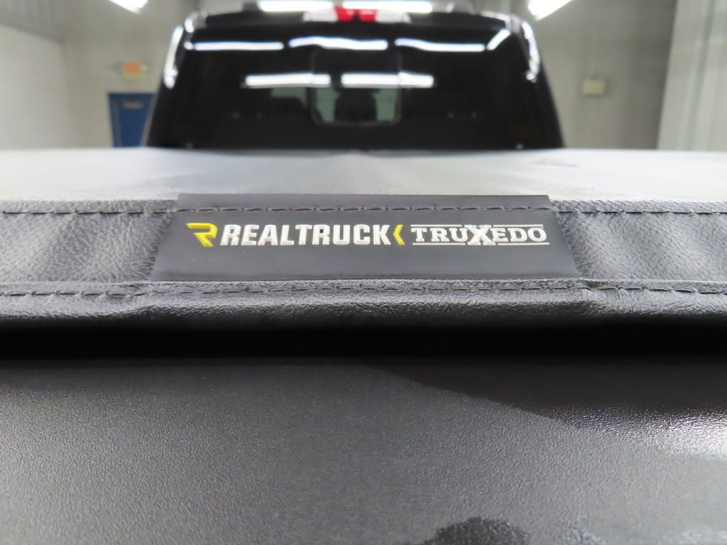 Used 2024 Ford F350 Lariat w/ Chrome Package image 43