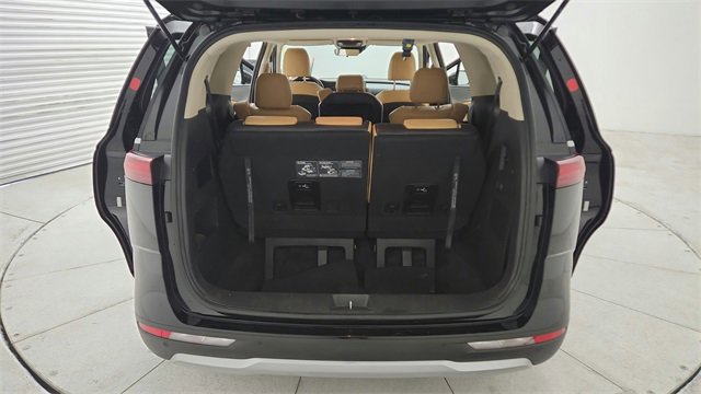 Used 2022 Kia Carnival LX image 15