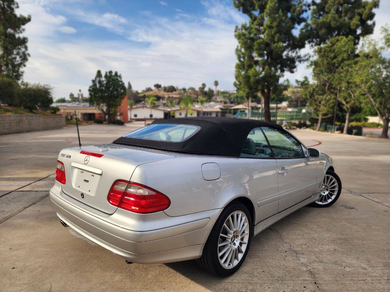 Used 2003 Mercedes-Benz CLK 320 Cabriolet image 11