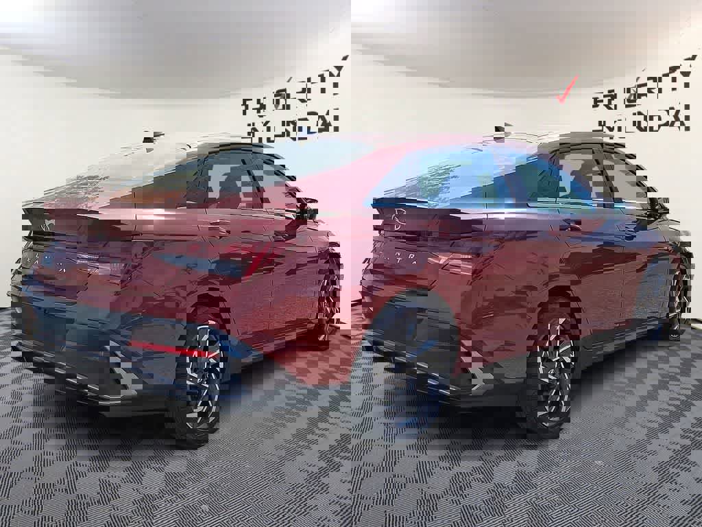 Used 2024 Hyundai Elantra SEL w/ Convenience Package image 4