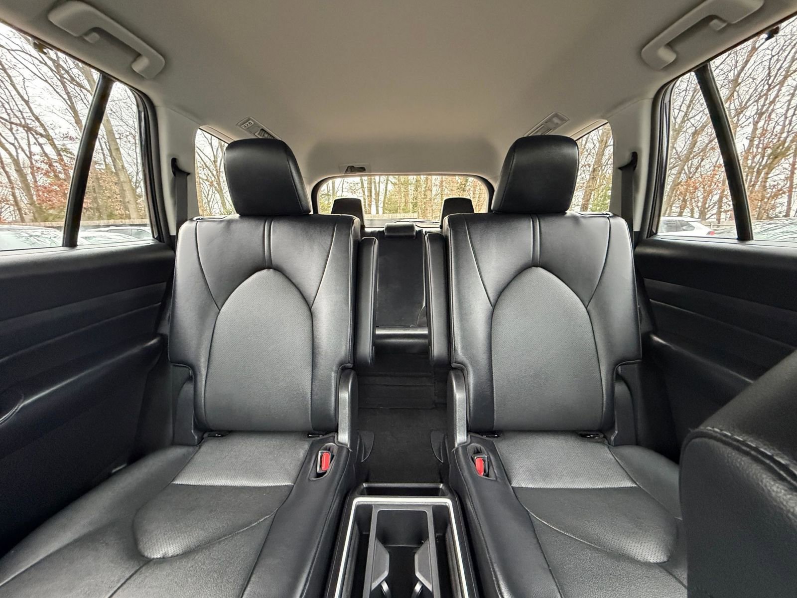 Used 2025 Toyota Grand Highlander FWD image 40