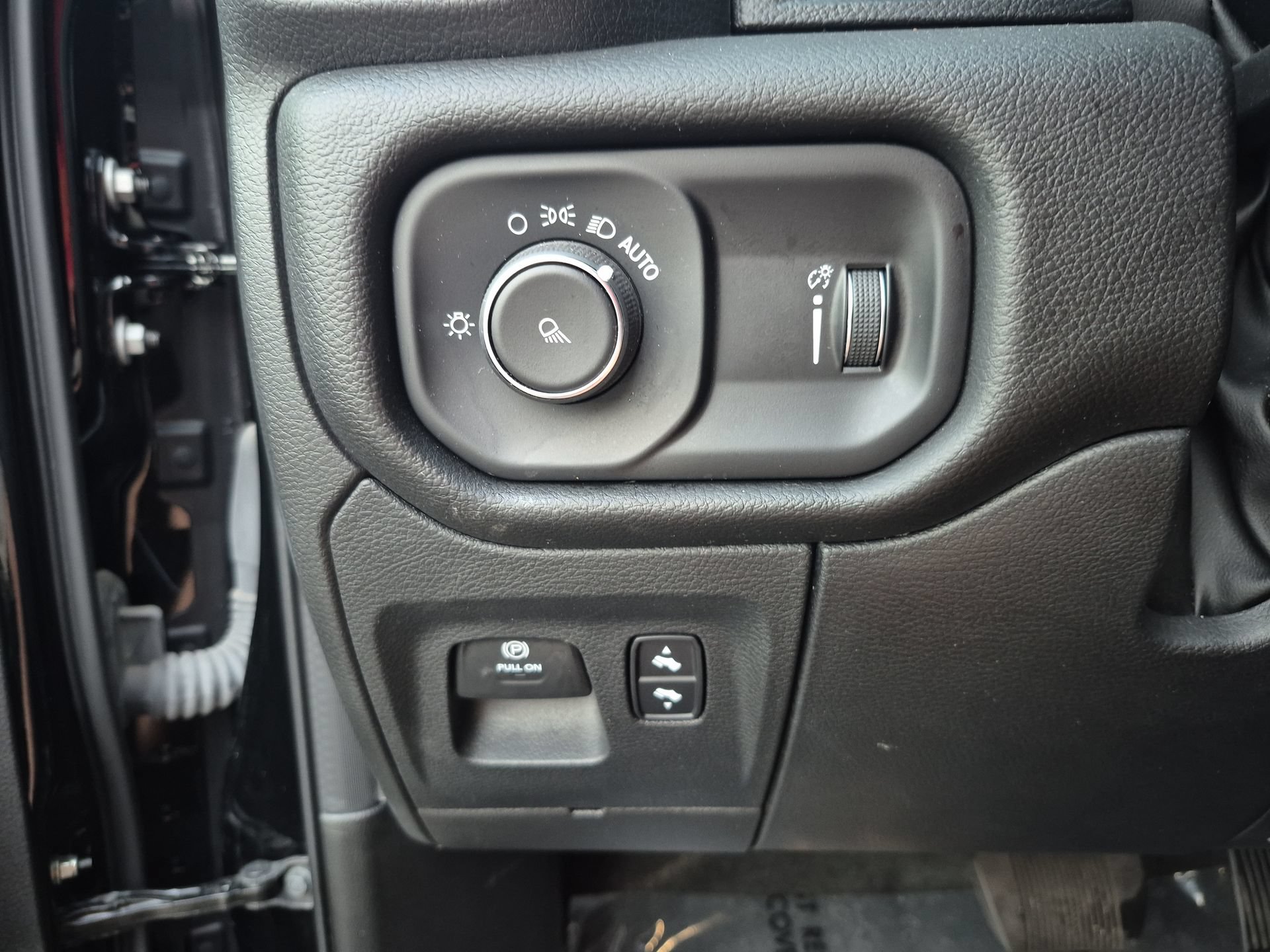 Used 2023 RAM 1500 Laramie AWD/4WD image 20