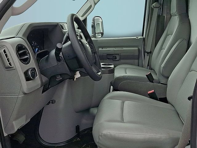 New 2027 Ford E-450 and Econoline 450 Super Duty w/ Power Equipment Group RWD image 4
