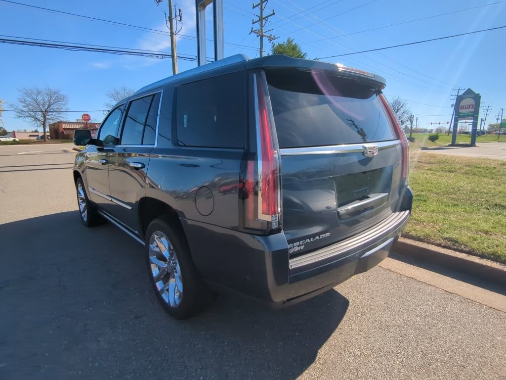 Used 2020 Cadillac Escalade Premium Luxury image 5