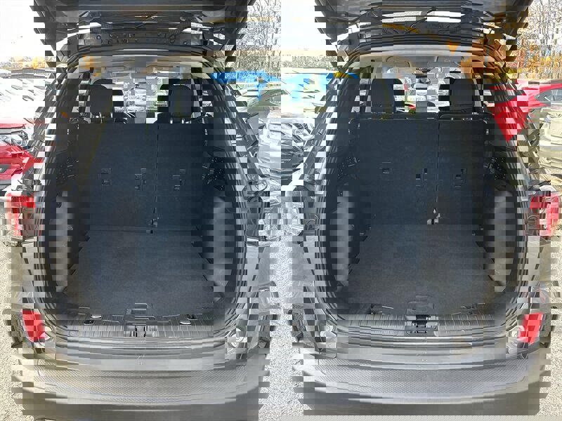 Used 2021 Ford Escape SE w/ SE Sport Appearance Package image 8