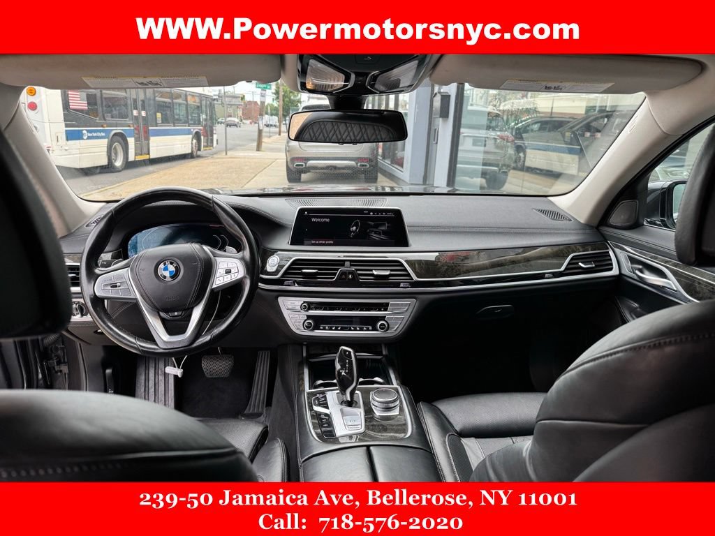 Used 2022 BMW 740i xDrive AWD/4WD image 24