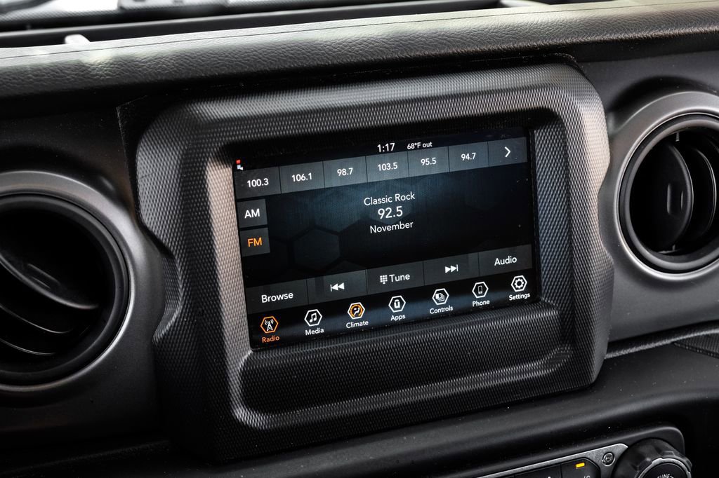 Used 2022 Jeep Wrangler Unlimited Sport image 6