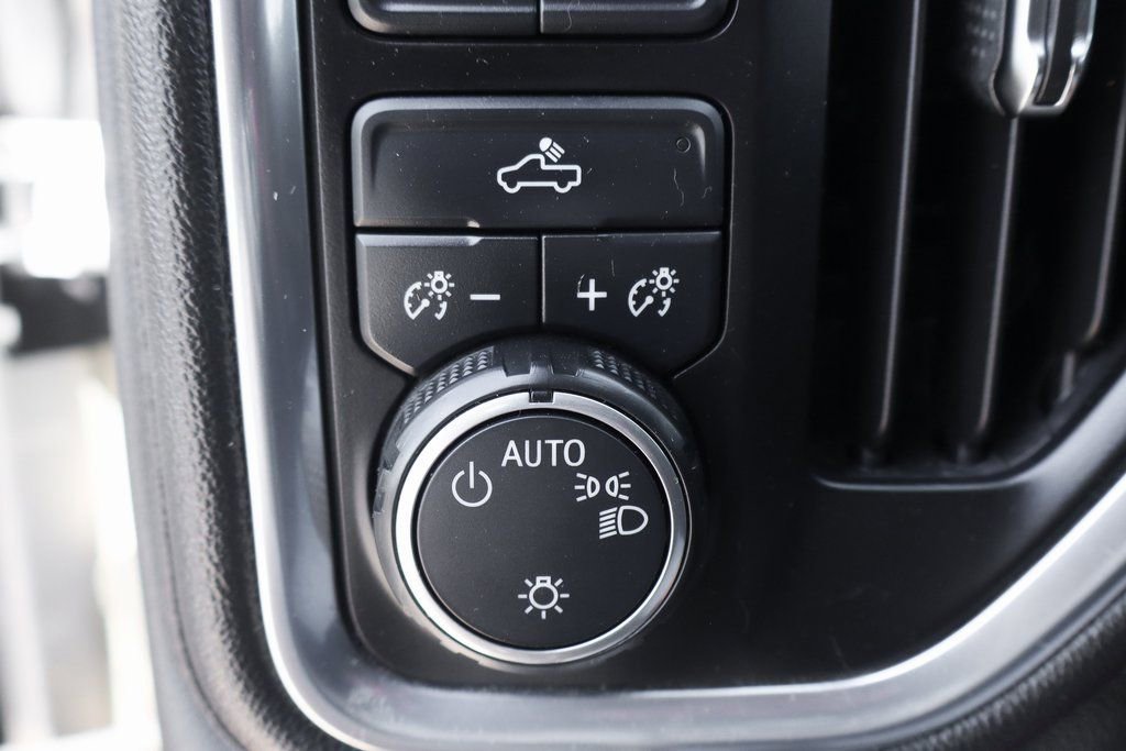 Used 2020 Chevrolet Silverado 1500 LT image 21