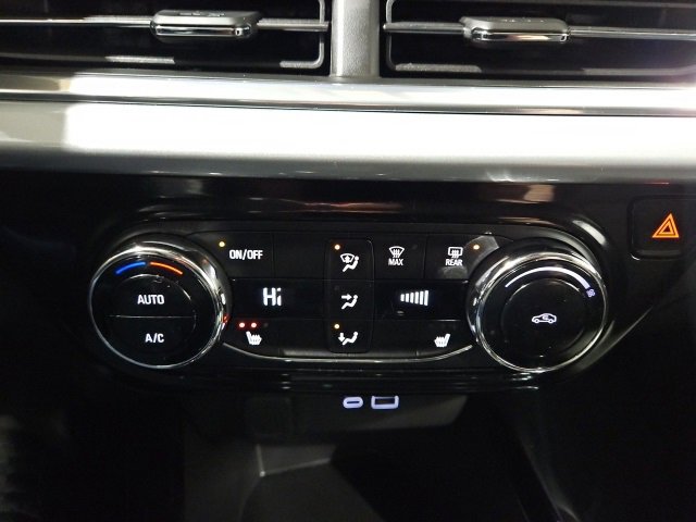 Certified 2024 Chevrolet Trax LT w/ LT Convenience Package image 20