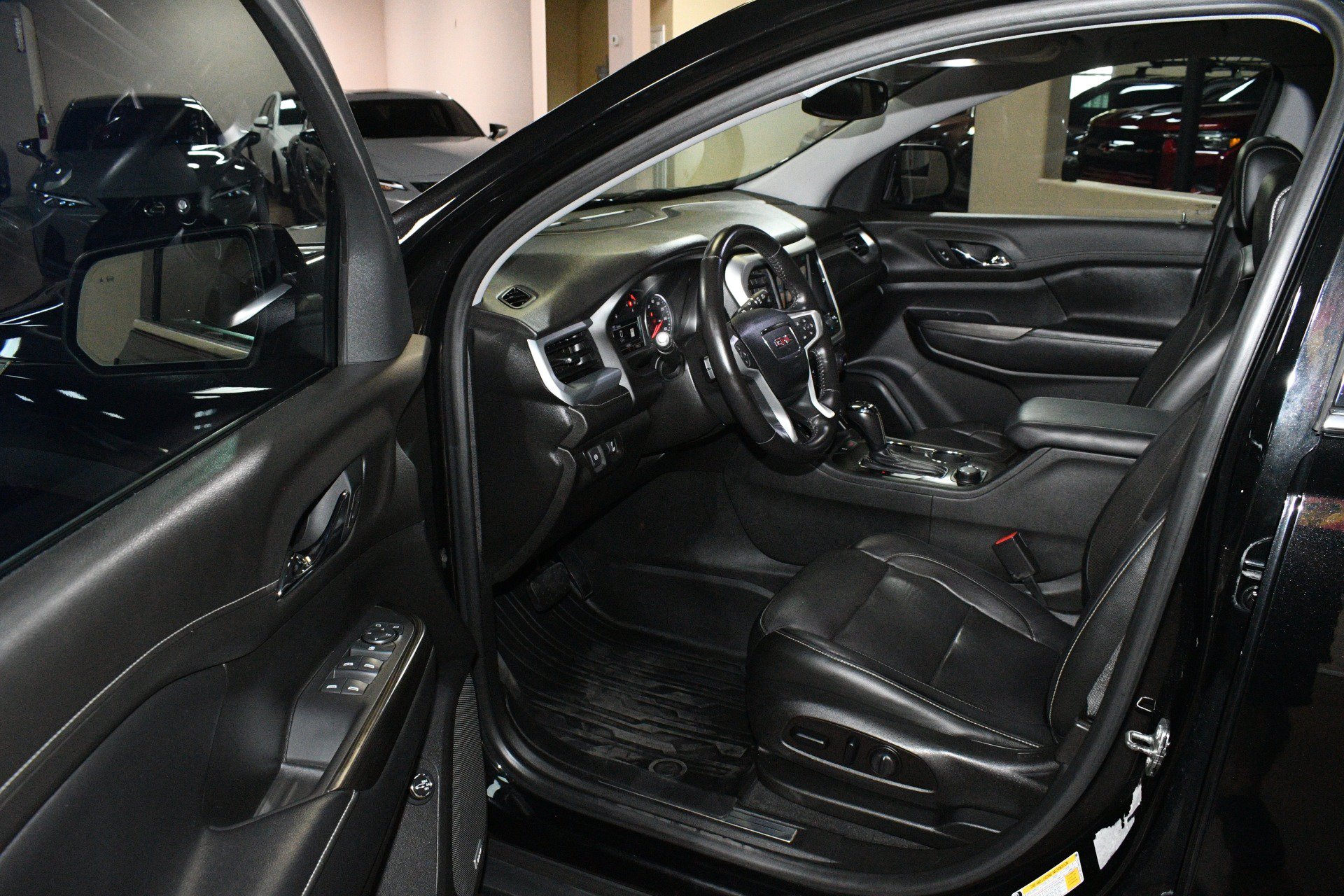 Used 2019 GMC Acadia SLT FWD image 47