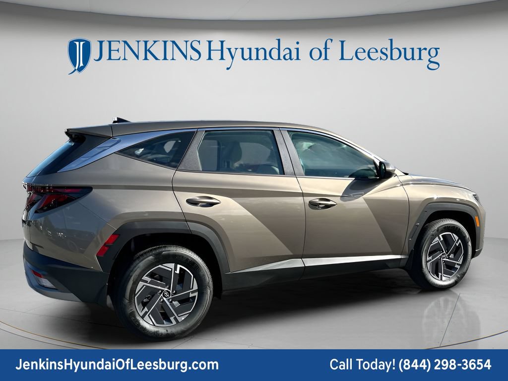New 2026 Hyundai Tucson Blue SE w/ Tow & Go Package AWD/4WD image 4