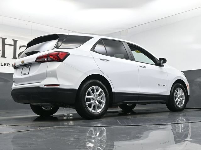 Used 2023 Chevrolet Equinox LS w/ LS Convenience Package FWD image 33