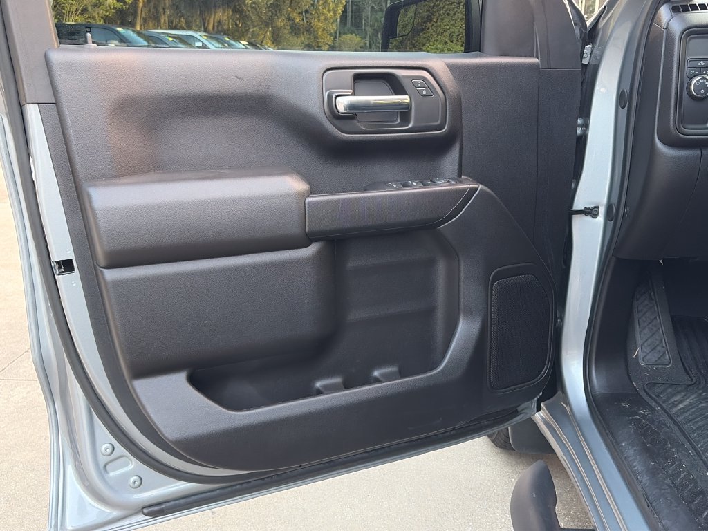 Used 2024 Chevrolet Silverado 1500 Custom w/ Turbomax Blackout Package RWD image 17