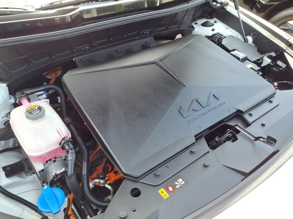Certified 2023 Kia Niro Wind FWD image 25