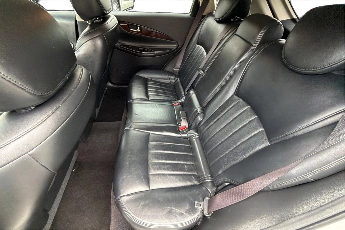 Used 2017 INFINITI QX50 AWD w/ Premium Plus Package image 10