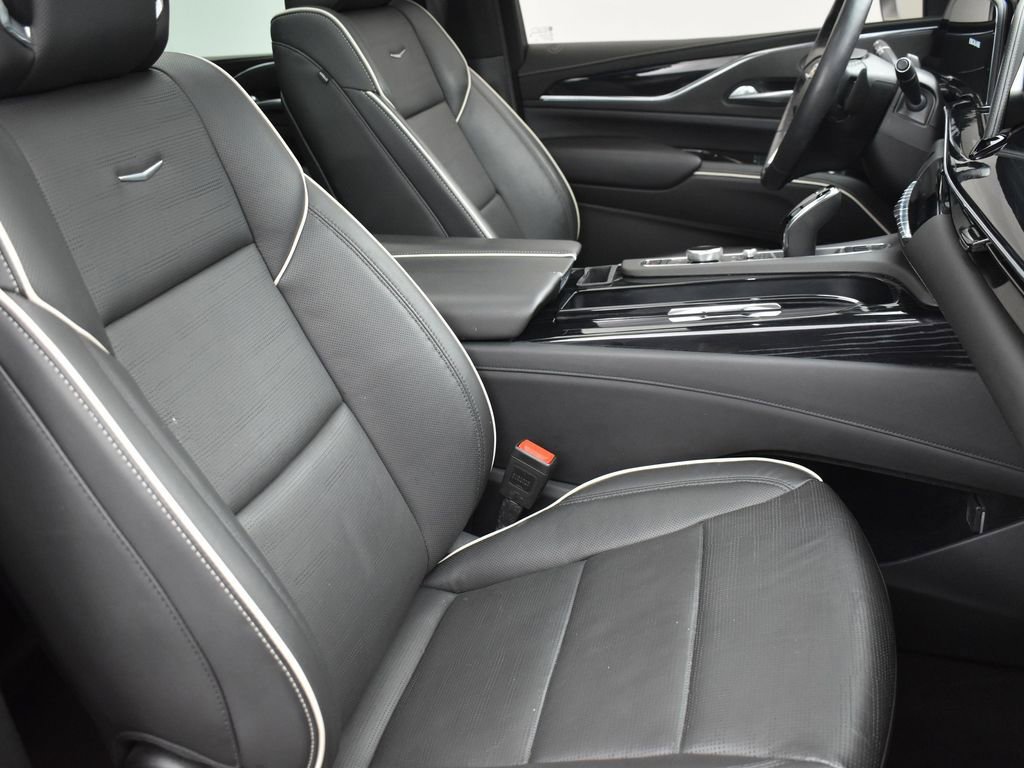 Certified 2024 Cadillac Escalade Sport w/ Touring Package image 39
