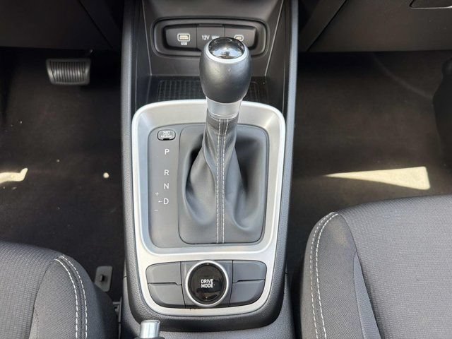 Used 2025 Hyundai Venue SEL FWD image 28