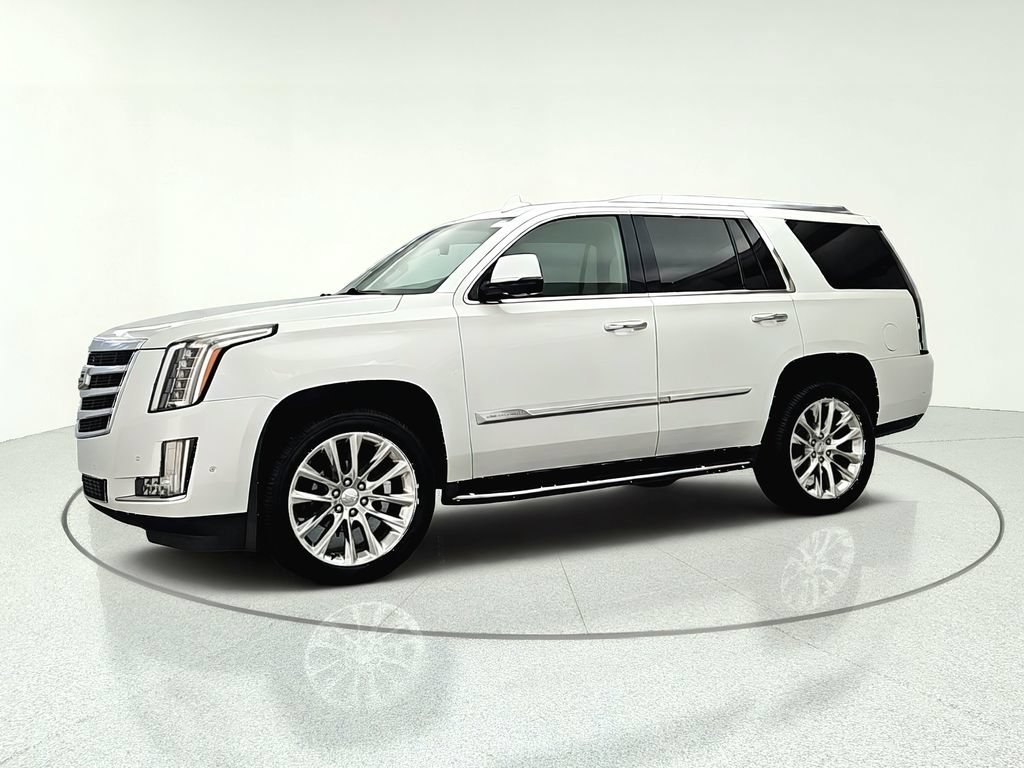 Used 2018 Cadillac Escalade Luxury AWD/4WD image 4