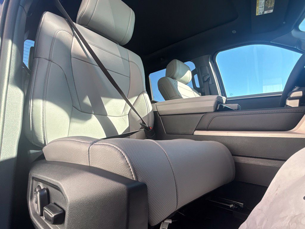 New 2026 Toyota Tundra Limited AWD/4WD image 28