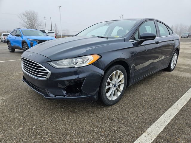 Used 2020 Ford Fusion SE image 3