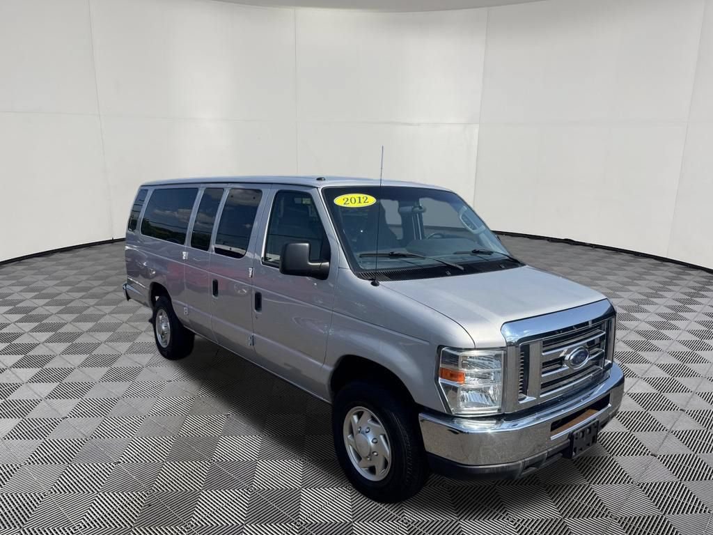 Used 2012 Ford E-350 and Econoline 350 XLT RWD image 3