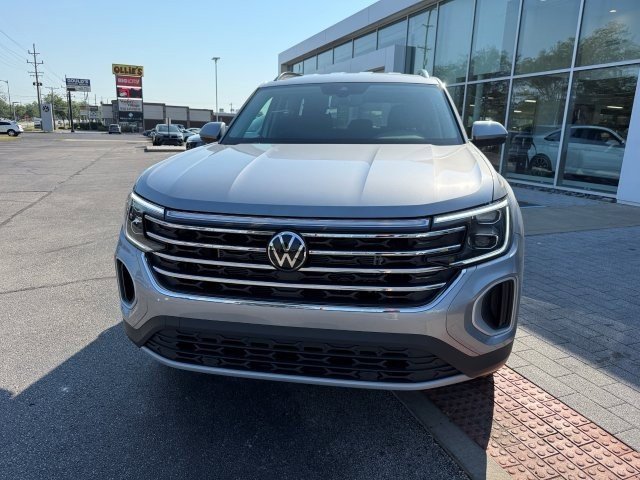 New 2026 Volkswagen Atlas SE image 2