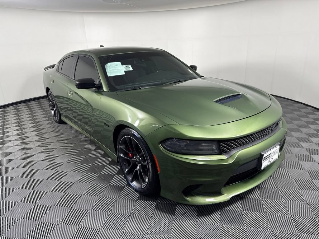 Used 2023 Dodge Charger R/T w/ Performance Handling Group RWD image 5