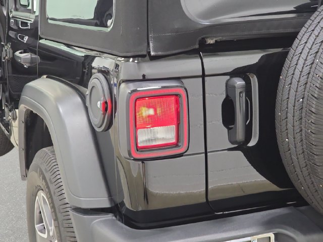 Used 2022 Jeep Wrangler Unlimited Sport AWD/4WD image 33