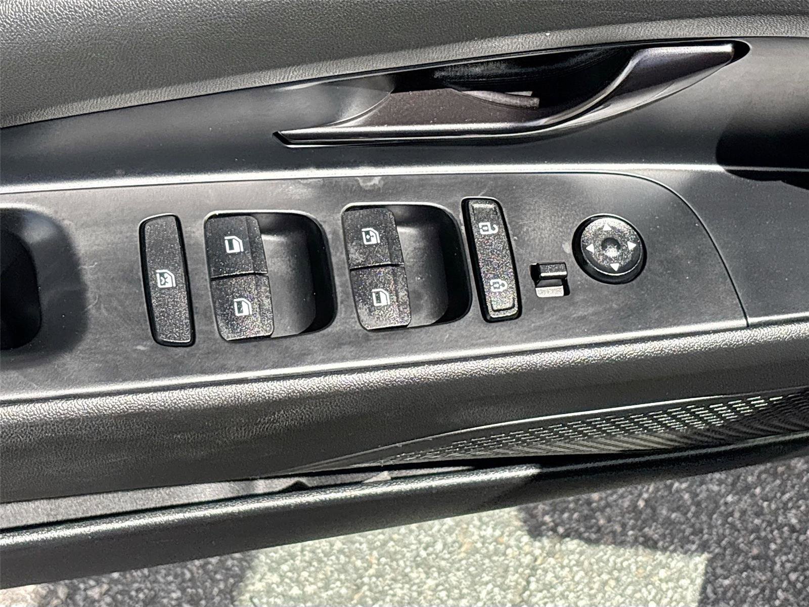 Used 2022 Hyundai Elantra N image 18