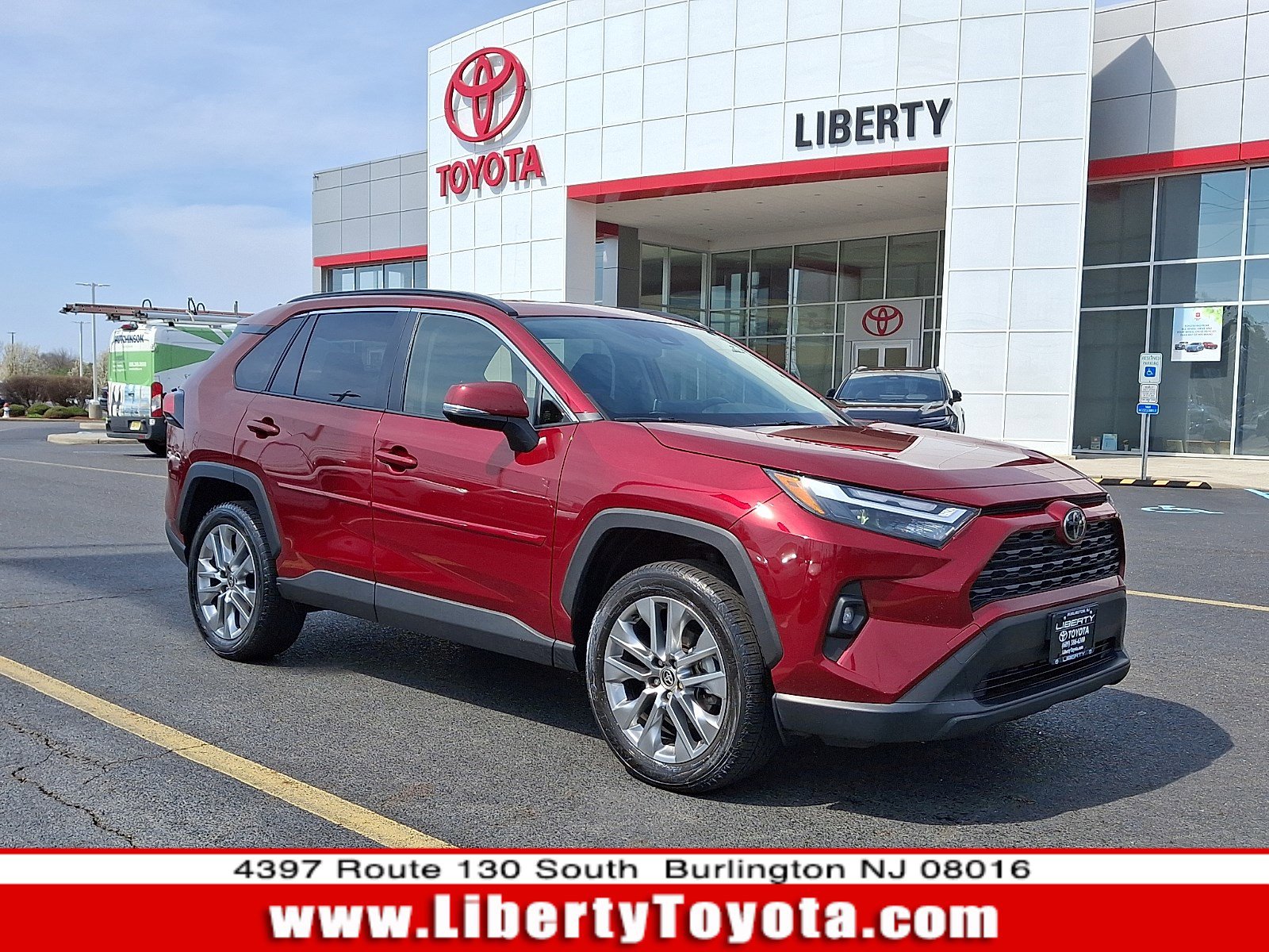 Used 2023 Toyota RAV4 XLE Premium image 1