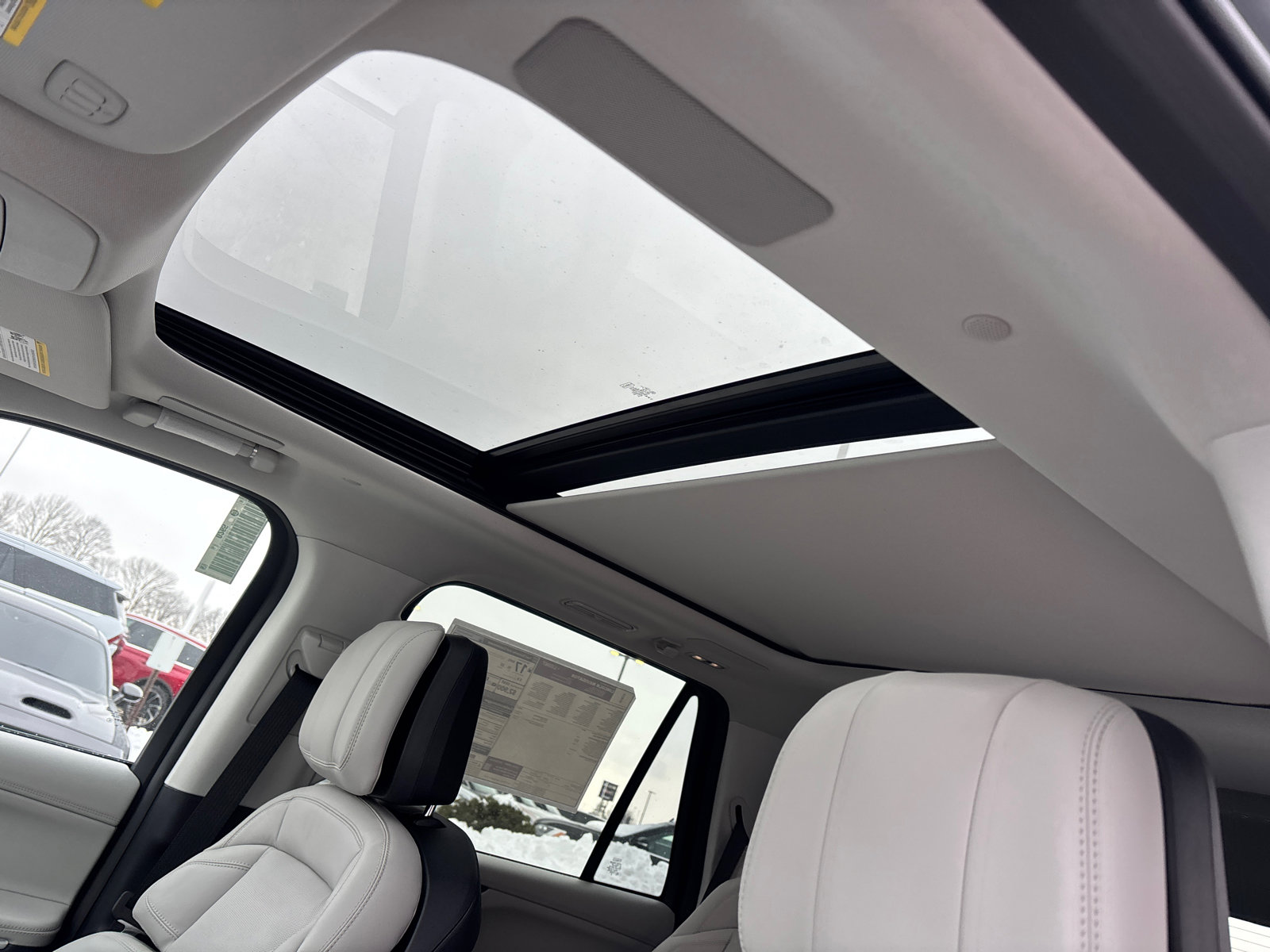 New 2026 Lincoln Navigator Reserve w/ Jet Appearance Package image 25