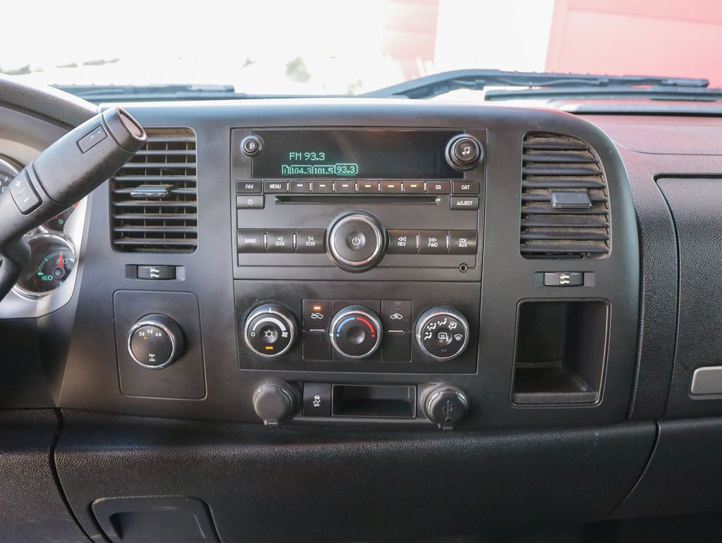 Used 2014 Chevrolet Silverado 2500 LT AWD/4WD image 18