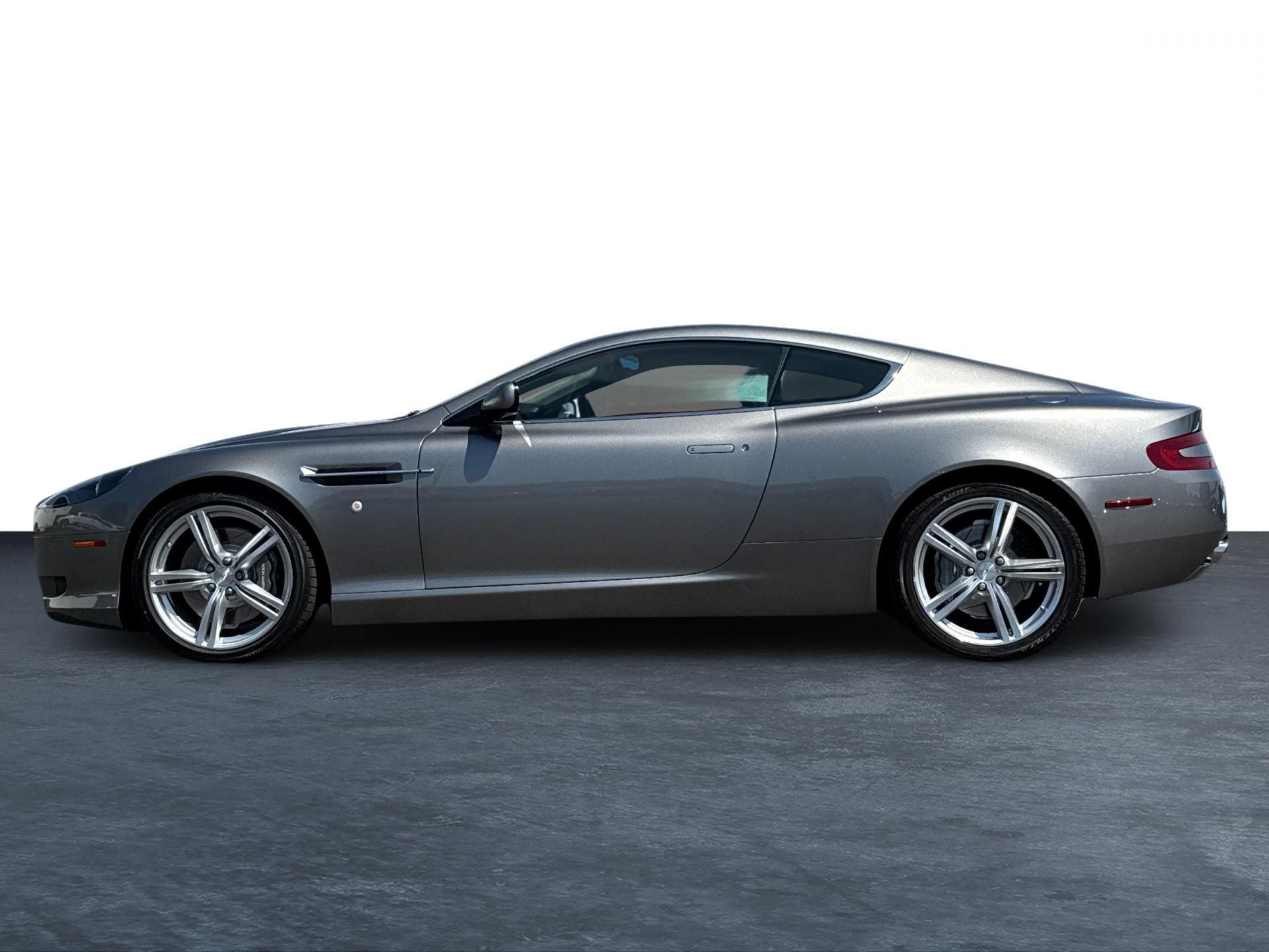 Used 2007 Aston Martin DB9 Coupe RWD image 24