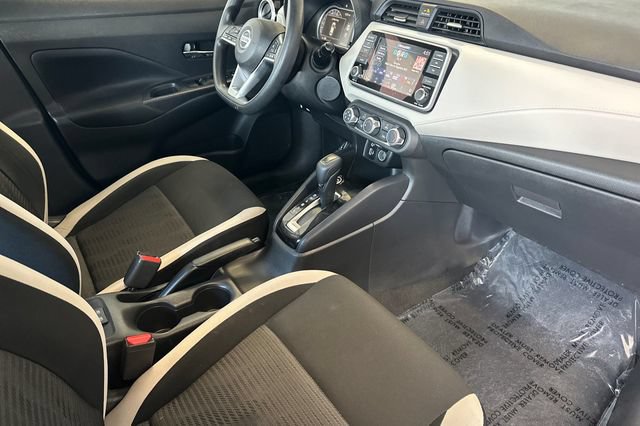 Used 2022 Nissan Versa SV w/ Trunk Package FWD image 17