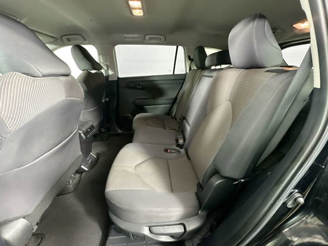 Used 2024 Toyota Highlander LE AWD/4WD image 23
