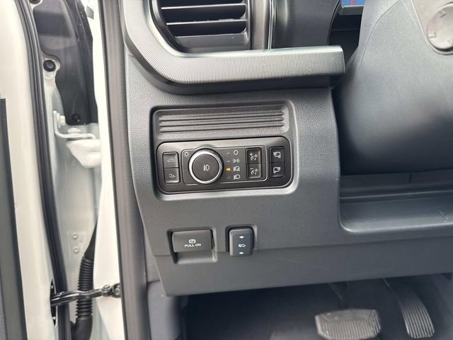 New 2026 Ford F350 Platinum w/ FX4 Off-Road Package image 26