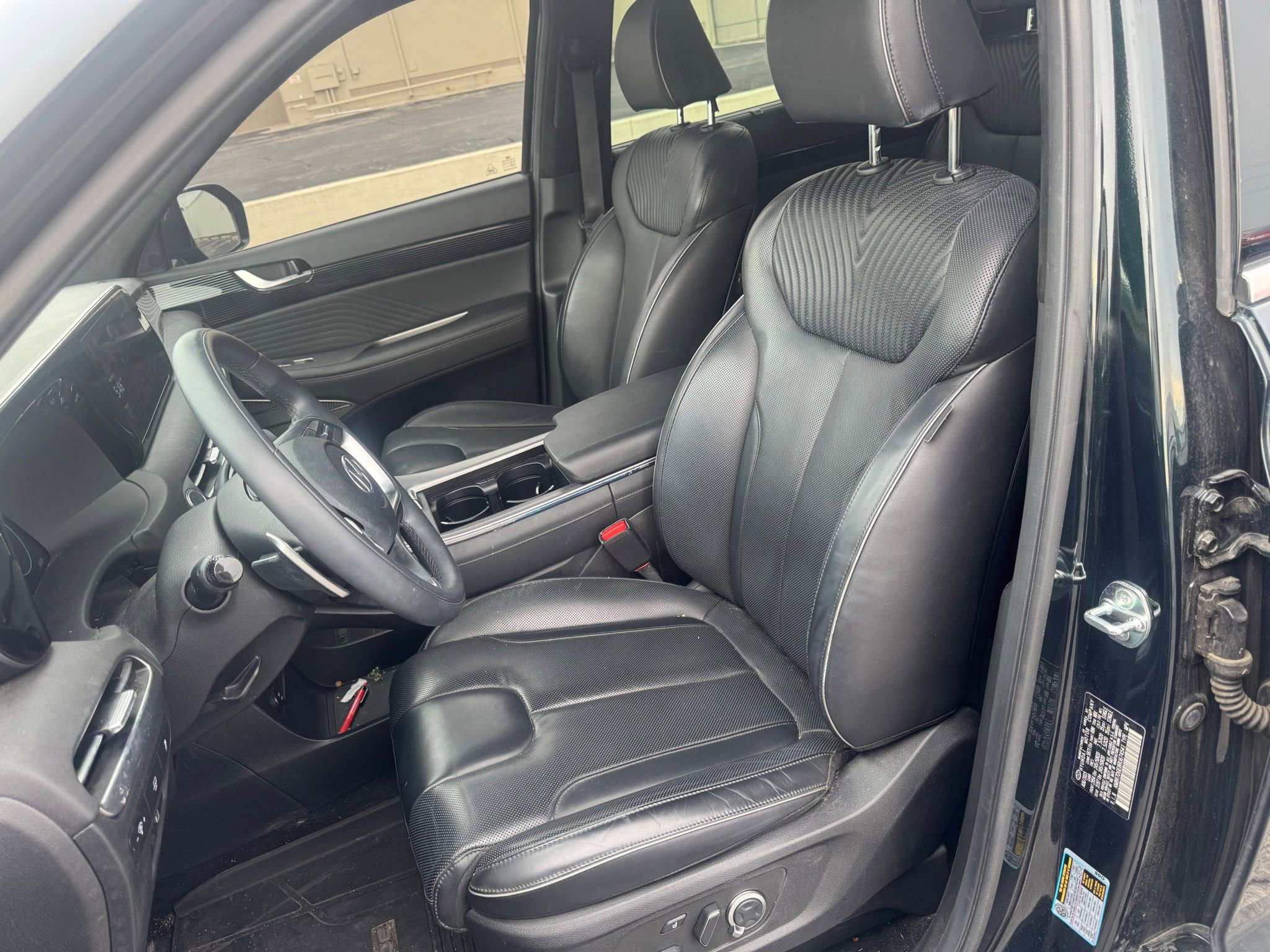 Used 2024 Hyundai Palisade Calligraphy image 10