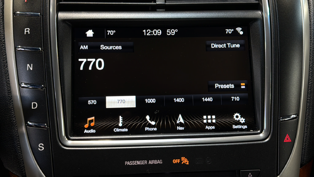 Used 2017 Lincoln MKX Reserve AWD/4WD image 23